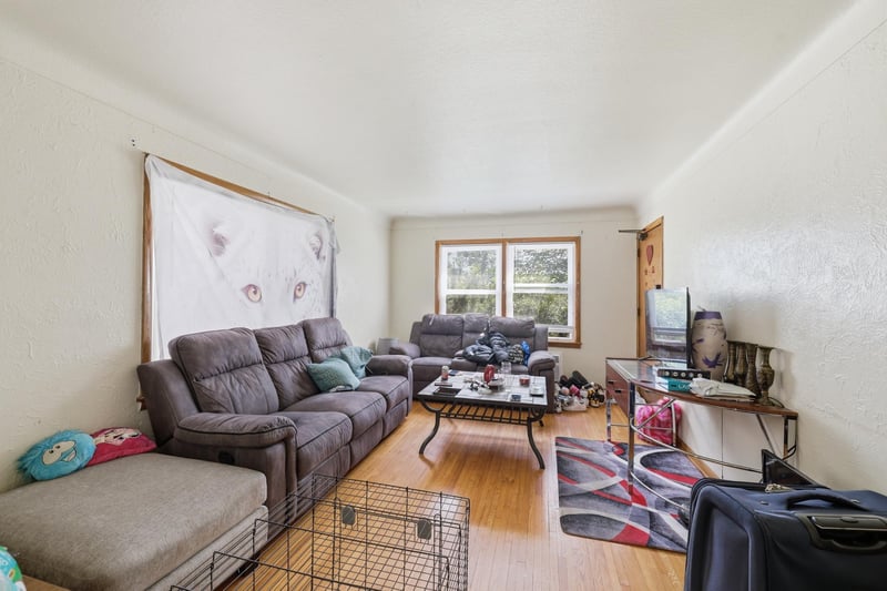 1875 Minnehaha Ave W, Saint Paul, MN 55104
