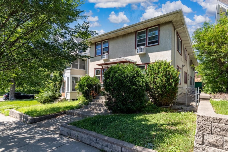 1875 Minnehaha Ave W, Saint Paul, MN 55104