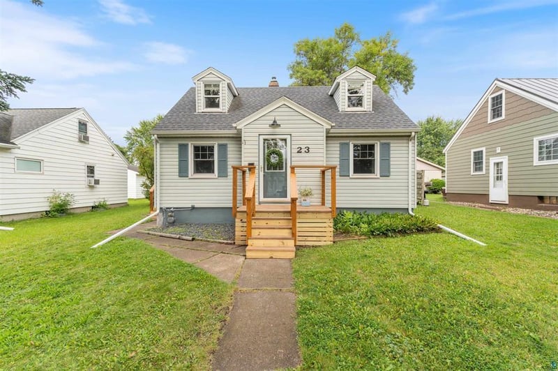 23 N 65th Ave W, Duluth, MN 55807