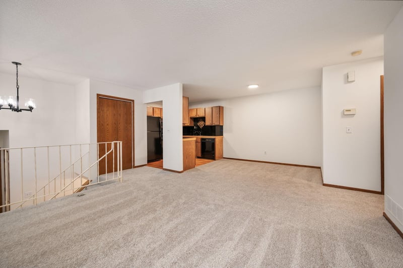 1294 105th Ave NW, Coon Rapids, MN 55433