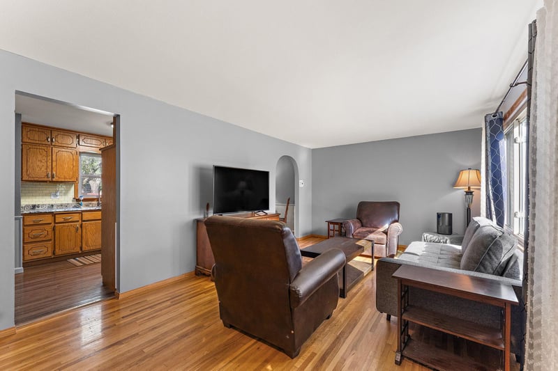 10426 6th St NE, Blaine, MN 55434