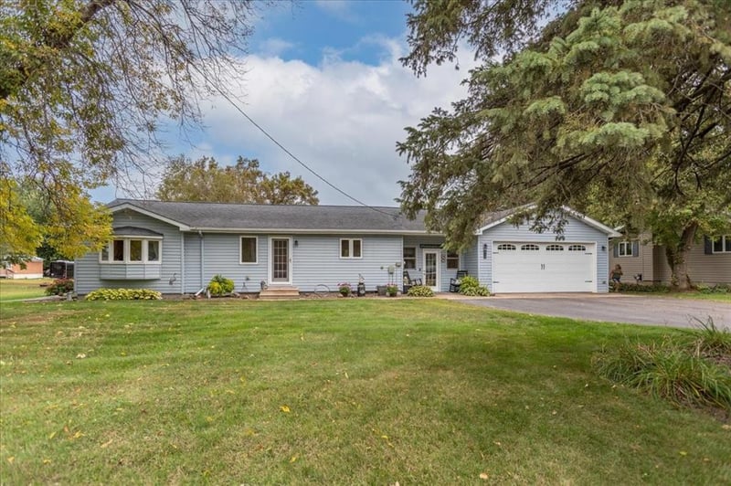 819 East St, Boyceville, WI 54725
