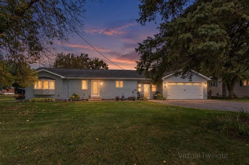 819 East St, Boyceville, WI 54725