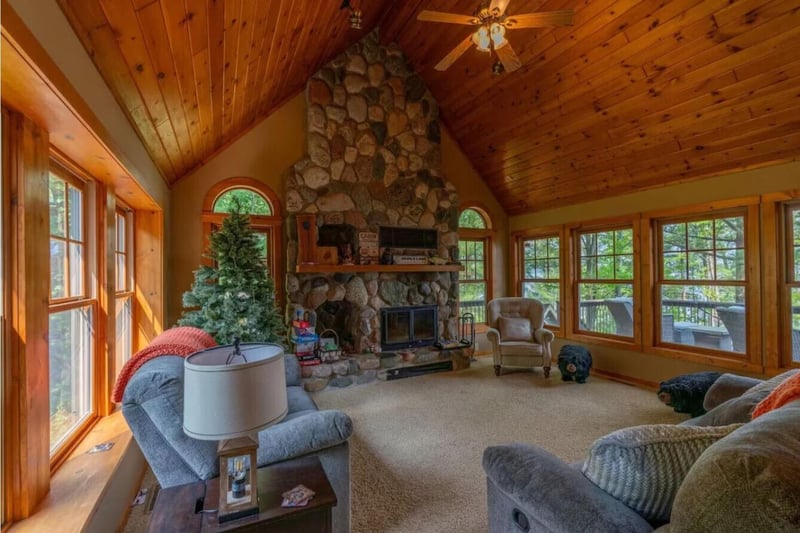 27158 Hersant Rd, Webster, WI 54893