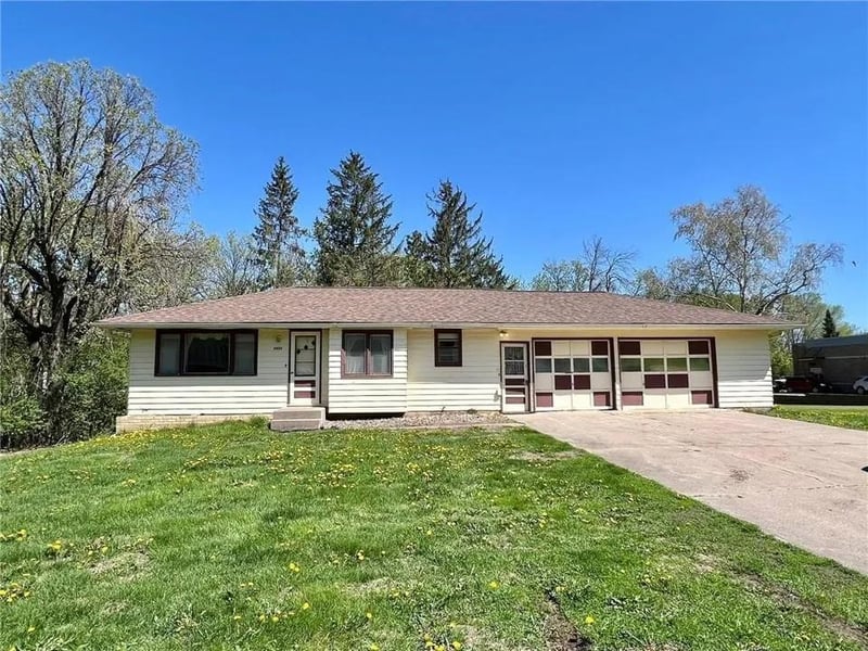 2820 N Service Dr, Red Wing, MN 55066