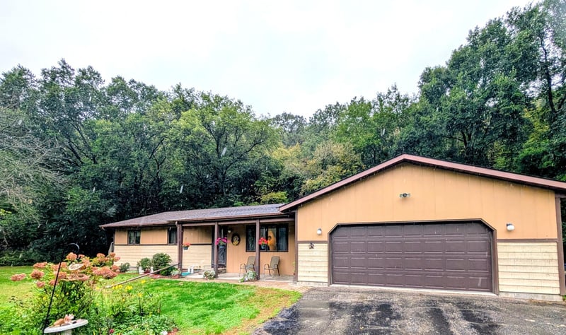 41544 595th Ln, New Ulm, MN 56073