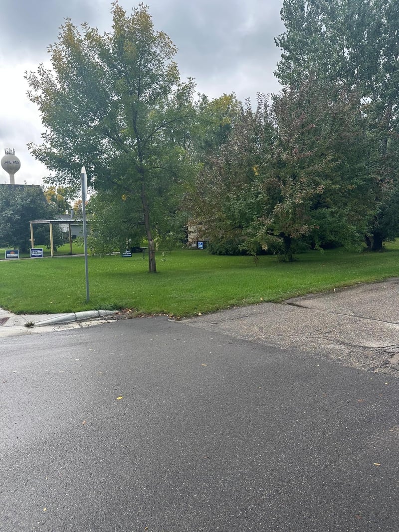 2022 Second St, Lake Park, MN 56544