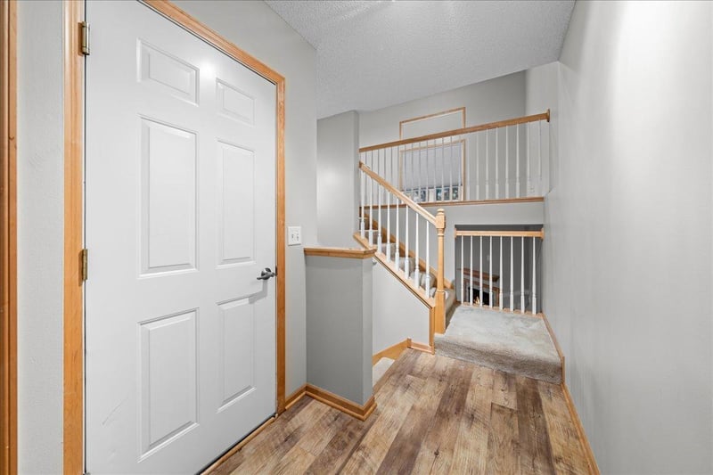 2226 Saint Johns Cir, Woodbury, MN 55129