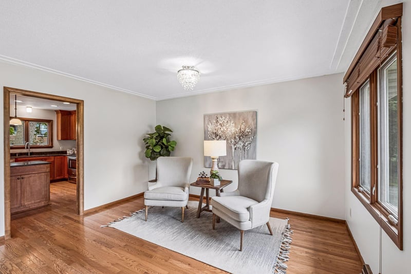 10800 Oak Knoll Ter N, Minnetonka, MN 55305
