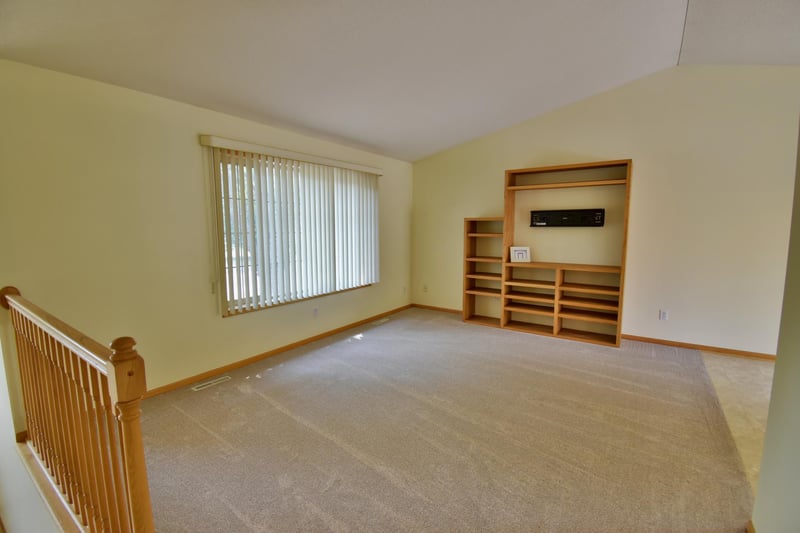 1043 Lawrence Cir, Sartell, MN 56377