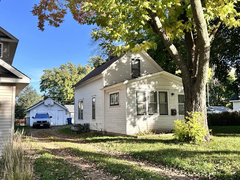 233 17th Ave N, Hopkins, MN 55343