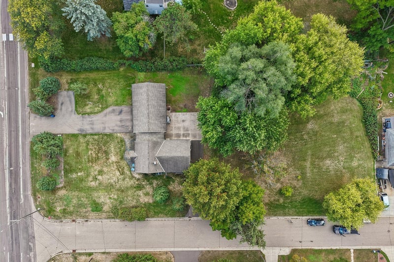 593 Century Ave N, Maplewood, MN 55119