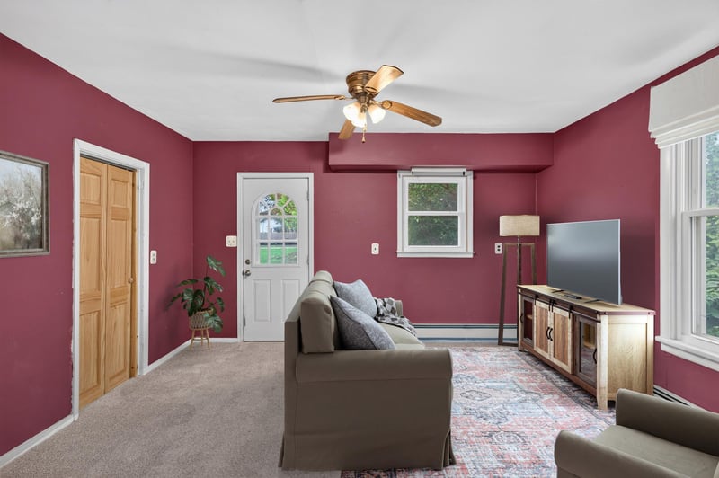 308 4th St E, Hastings, MN 55033