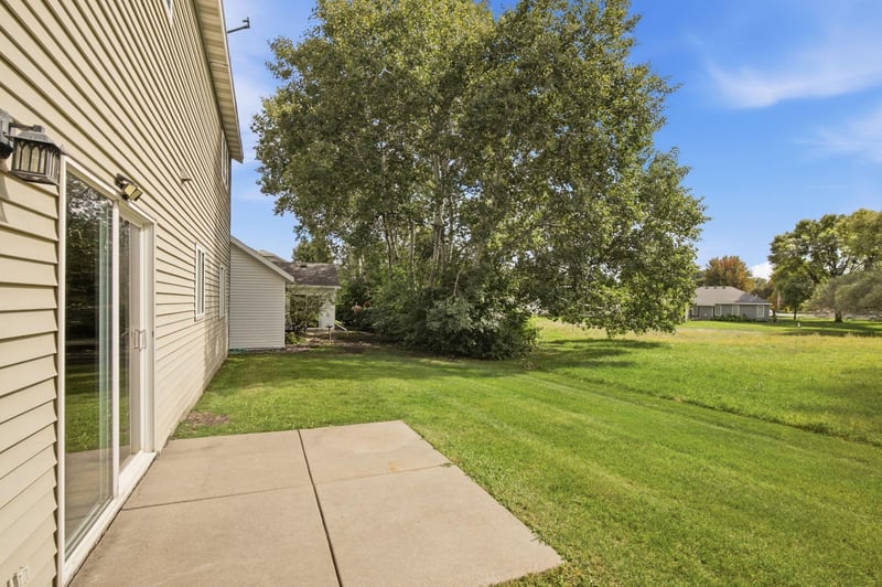 836 Aspen Cir, Waite Park, MN 56387