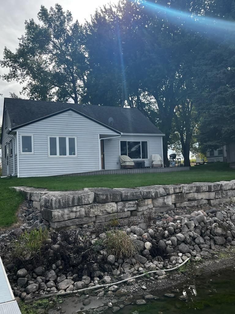10 Sioux Trl, Slayton, MN 56172