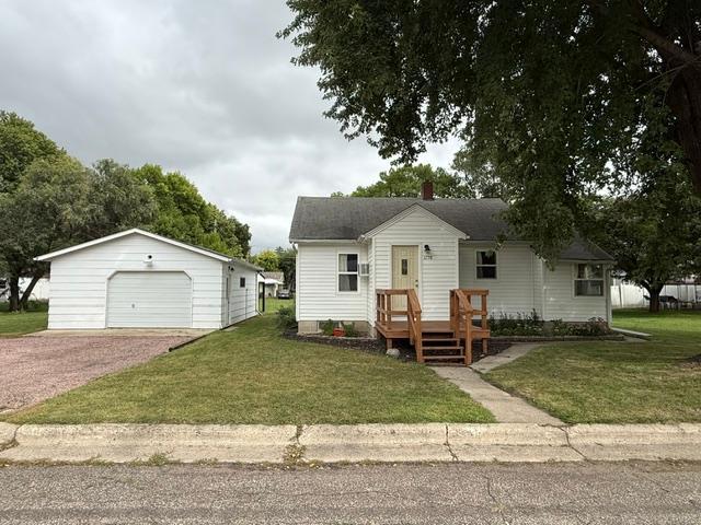 1208 15th St, Clarkfield, MN 56223