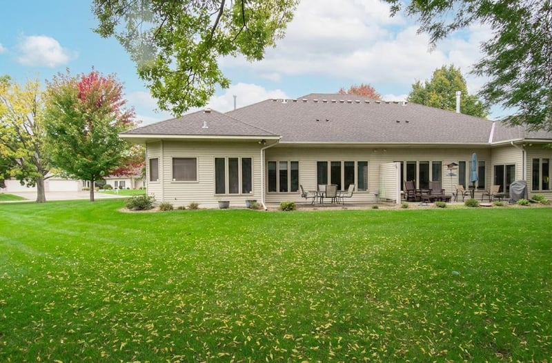 12133 Bluebird Cir NW, Coon Rapids, MN 55448