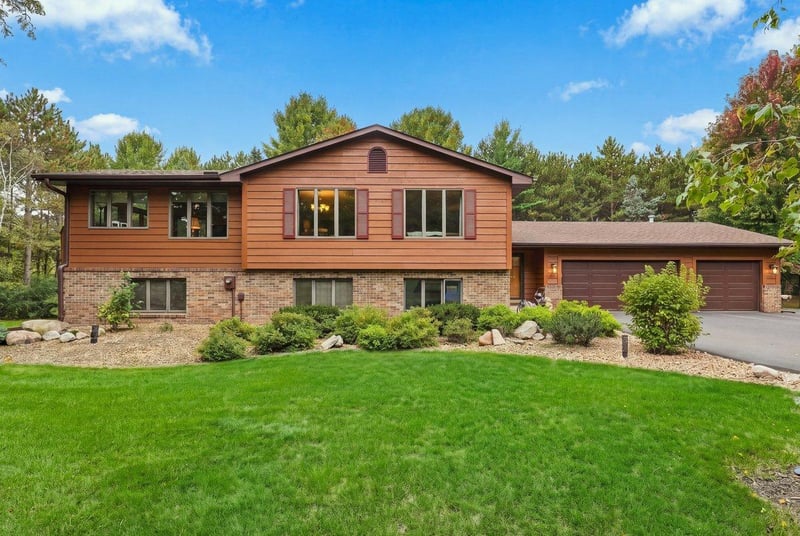 10180 Perkins Ave N, Stillwater, MN 55082