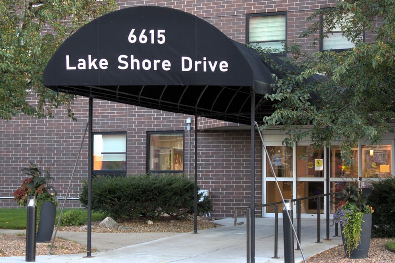 6615 Lake Shore Dr S #116, Richfield, MN 55423