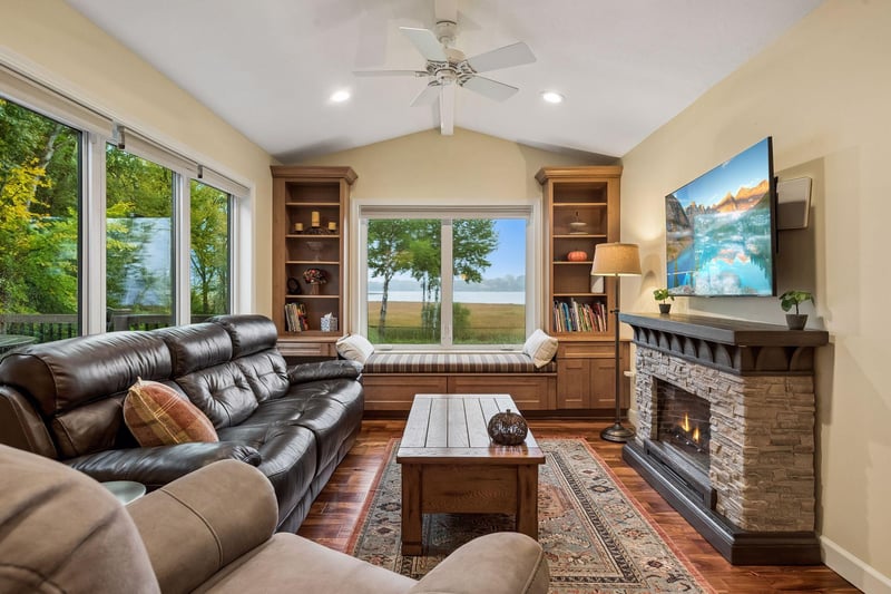 459 W Eagle Lake Dr, Maple Grove, MN 55369