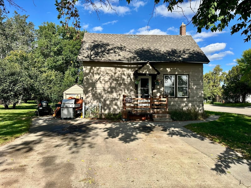 222 Cedar Ave NE, Wadena, MN 56482