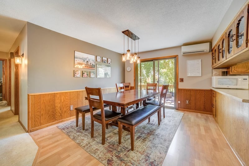 638 Kim Ave, Hamburg, MN 55339