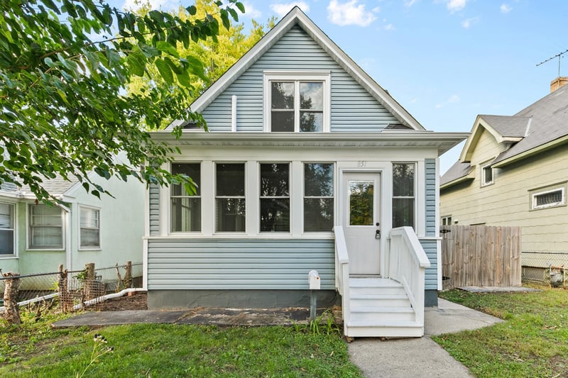 851 Blair Ave, Saint Paul, MN 55104