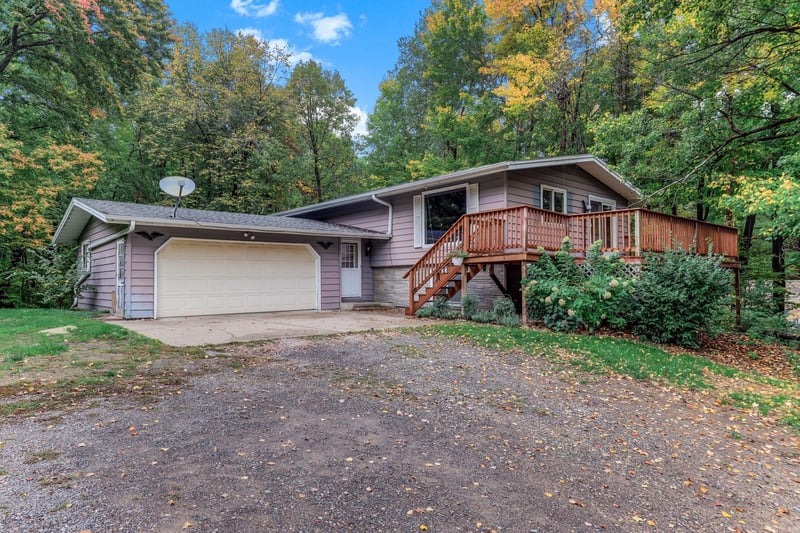 1130 Birchwood Ln, Amery, WI 54001