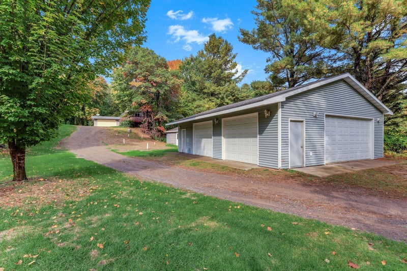 1130 Birchwood Ln, Amery, WI 54001