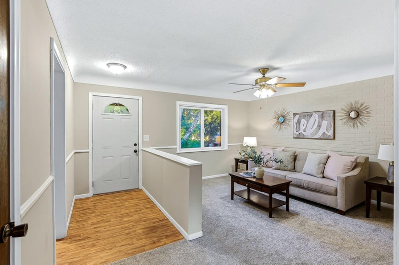 4407 Washington St NE, Columbia Heights, MN 55421