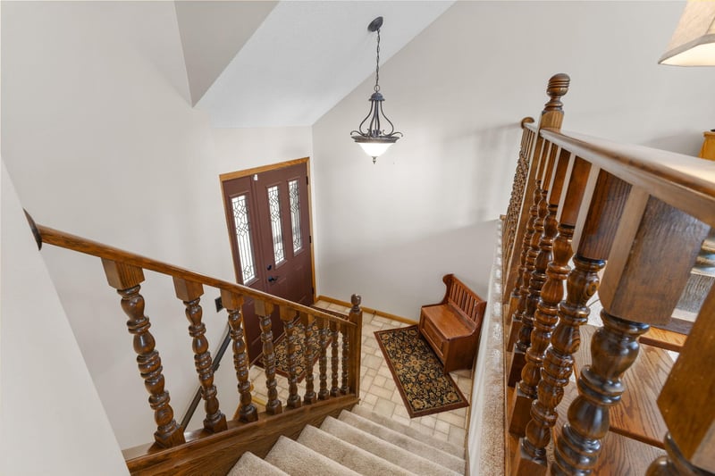 404 Pleasure Creek Dr, Blaine, MN 55434