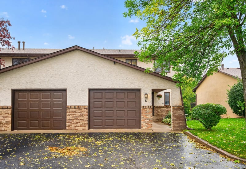 149 Riverview Dr #6, Monticello, MN 55362