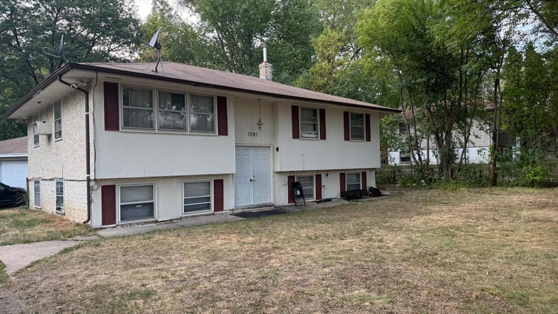 1561 Arkwright St, Saint Paul, MN 55130