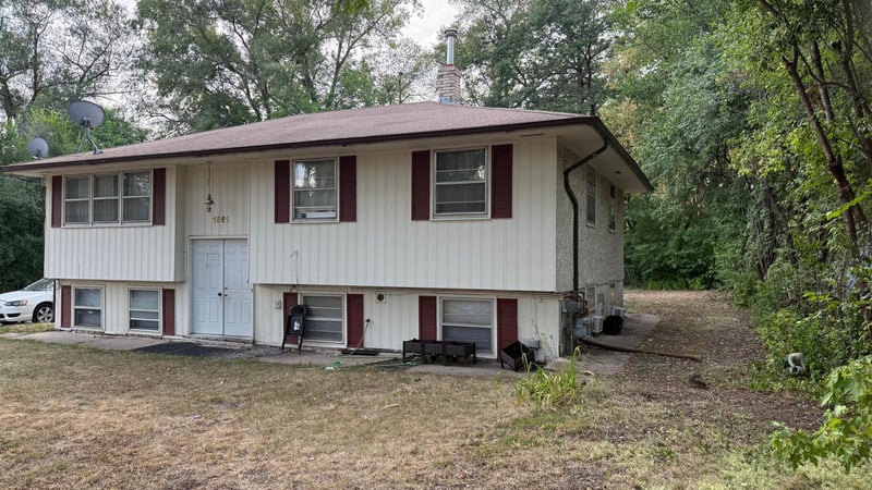 1561 Arkwright St, Saint Paul, MN 55130