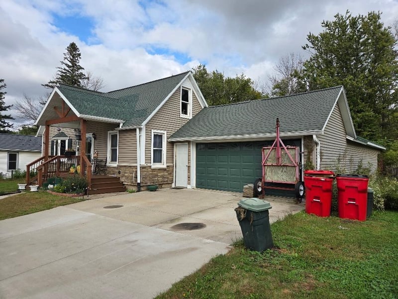 16 4th Ave SE, Dodge Center, MN 55927