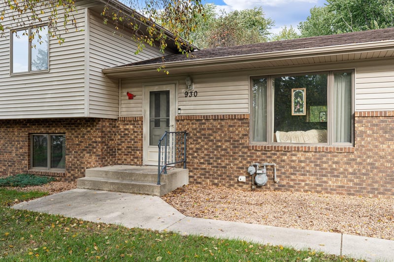 930 Ridgeview Pl NE, Owatonna, MN 55060
