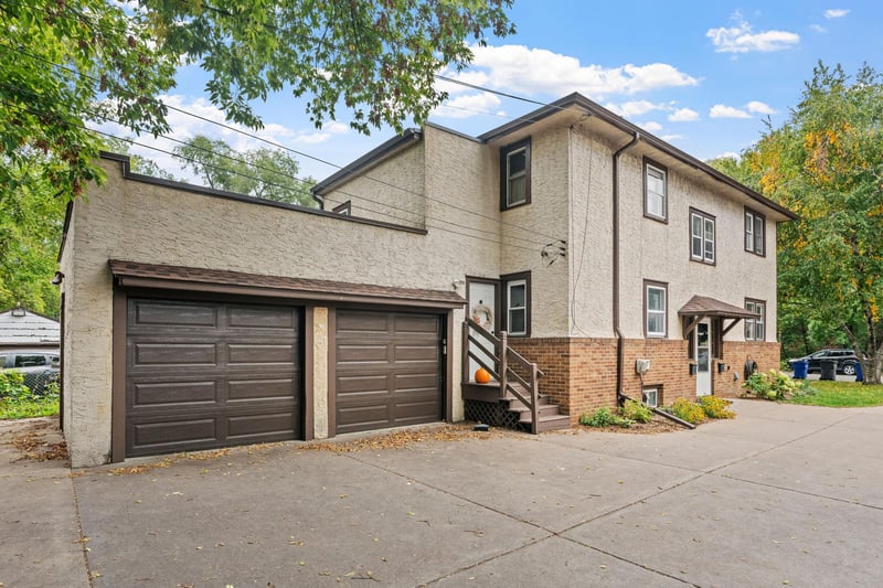261 Robie St W, Saint Paul, MN 55107