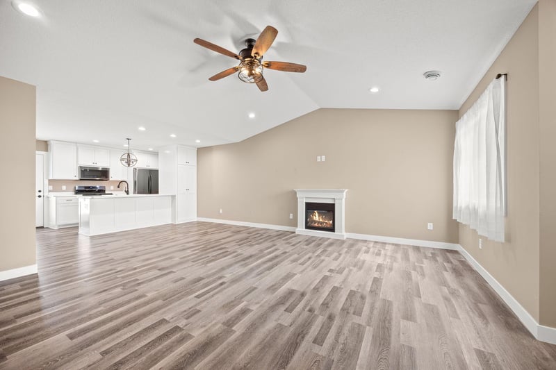 38820 Maple Ct, North Branch, MN 55056