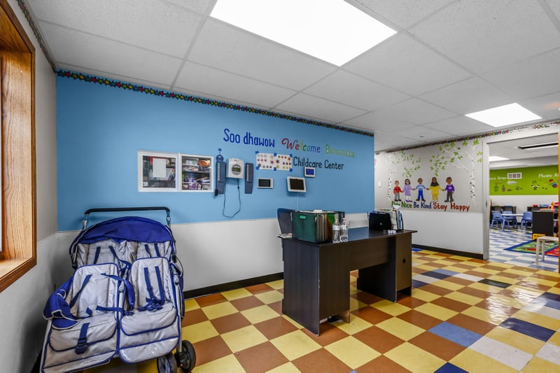 651 Arcade St, Saint Paul, MN 55106