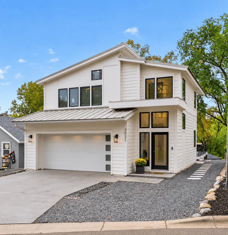 3021 Lake Shore Blvd, Minnetonka, MN 55391