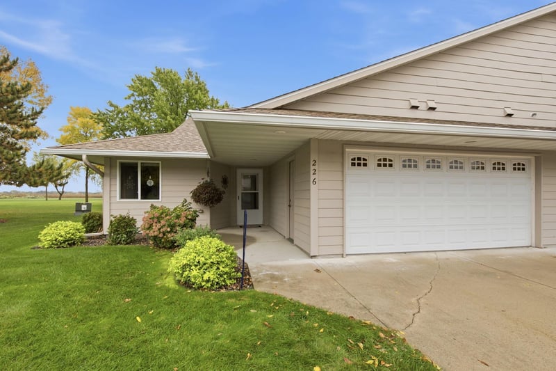 226 Golf Ct, Cold Spring, MN 56320