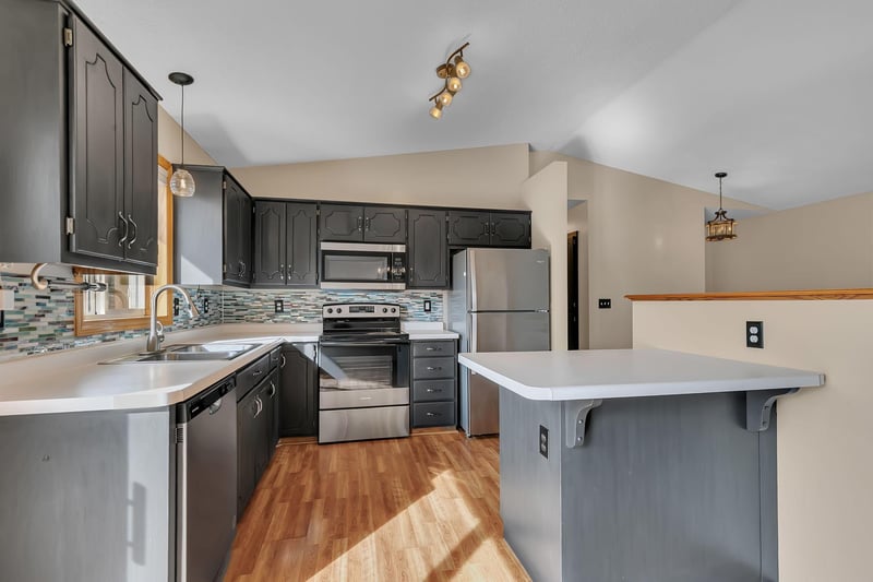 1104 E Able St, Saint Joseph, MN 56374