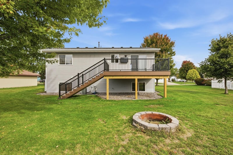 1104 E Able St, Saint Joseph, MN 56374