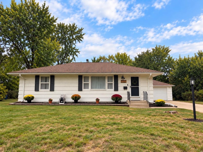 5357 Altura Rd NE, Fridley, MN 55421
