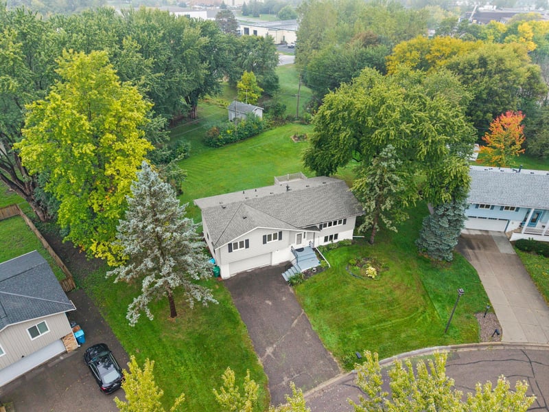 5705 Phoenix St, Golden Valley, MN 55422