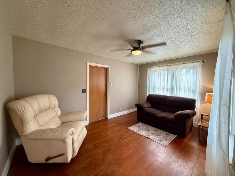 513 W Lincoln St, Luverne, MN 56156