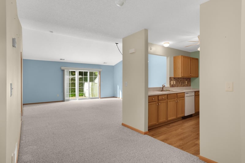 216 Emerson Ave E, West Saint Paul, MN 55118