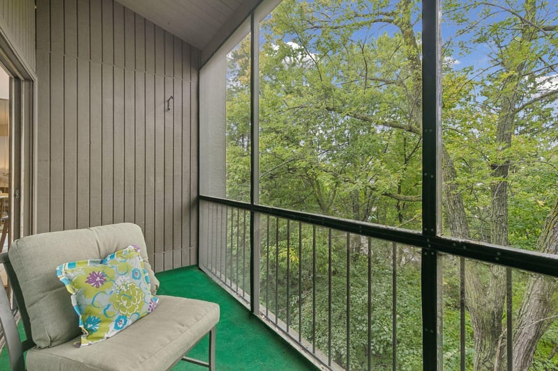 6115 Lincoln Dr #353, Edina, MN 55436
