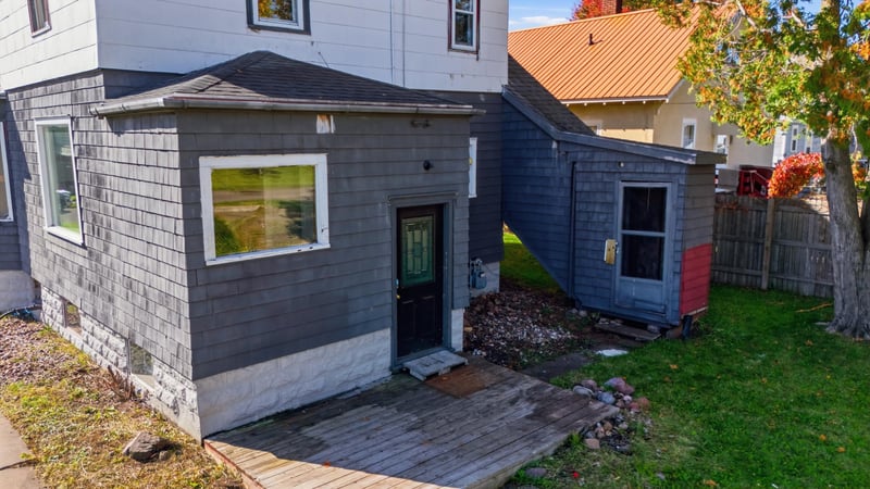 911 10th Ave, Two Harbors, MN 55616