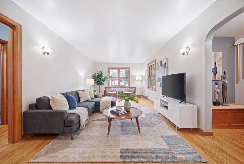 1014 5th Ave E, Menomonie, WI 54751